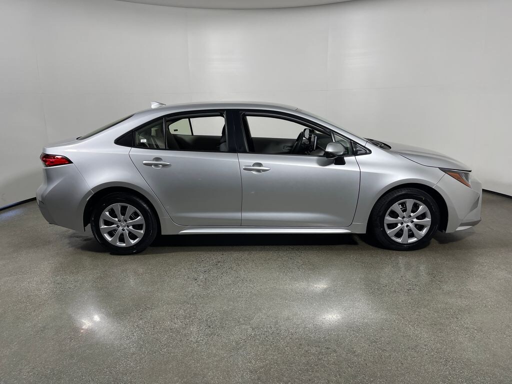 Used 2021 Toyota Corolla LE Sedan