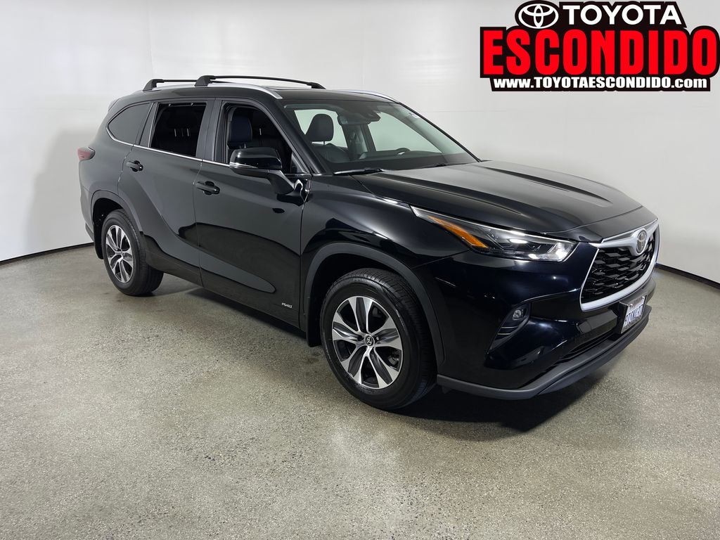 2025 Toyota Highlander Hybrid SUV 