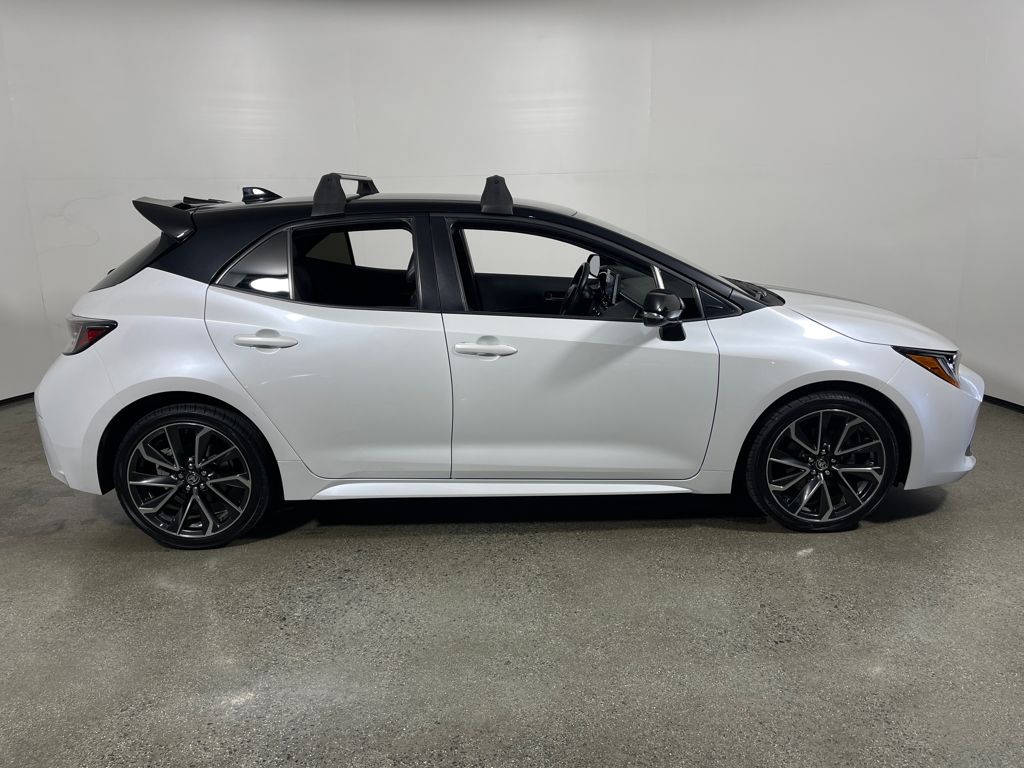 2021 Toyota Corolla XSE photo 2