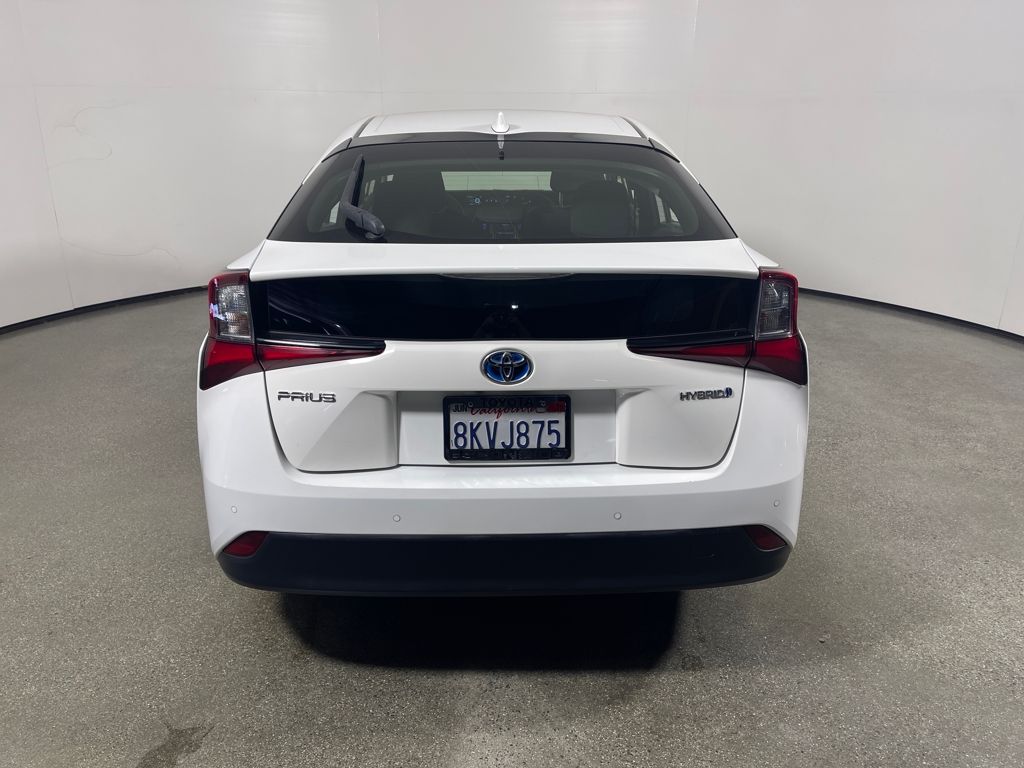 2019 Toyota Prius L photo 4