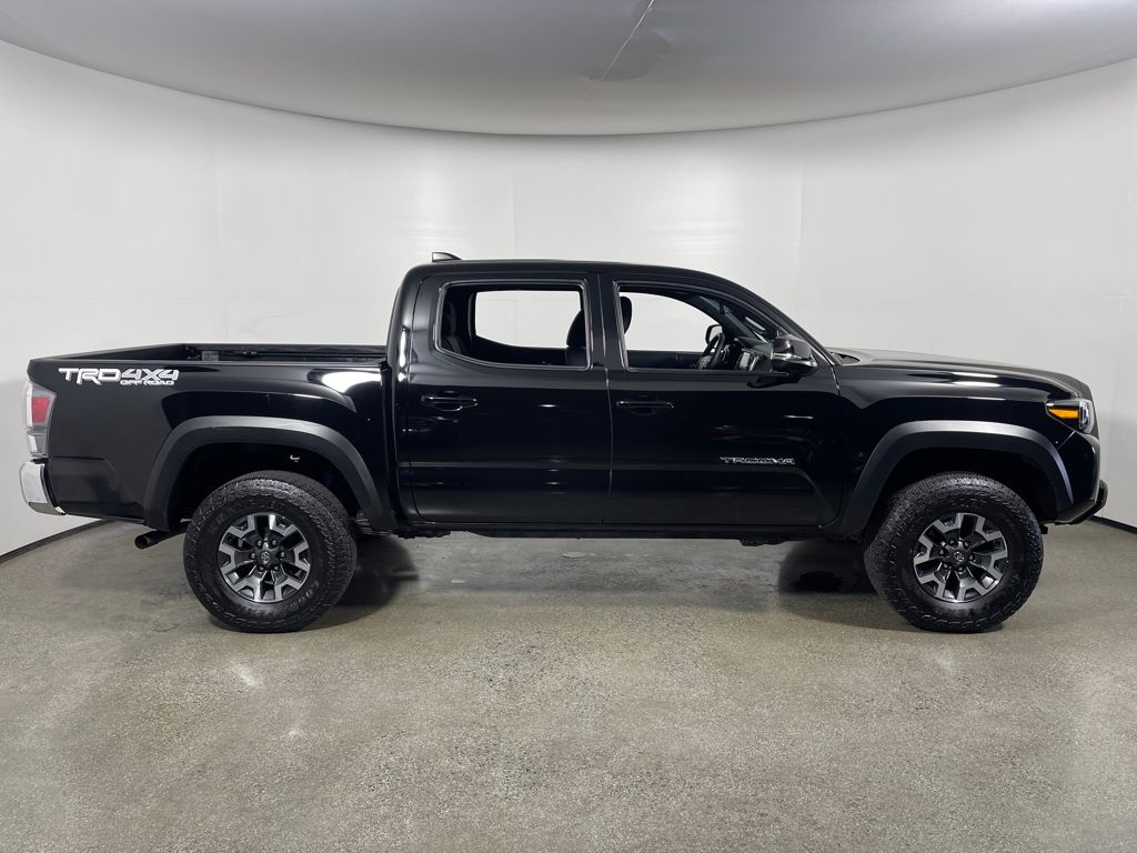 2023 Toyota Tacoma V6 4x4 photo 2