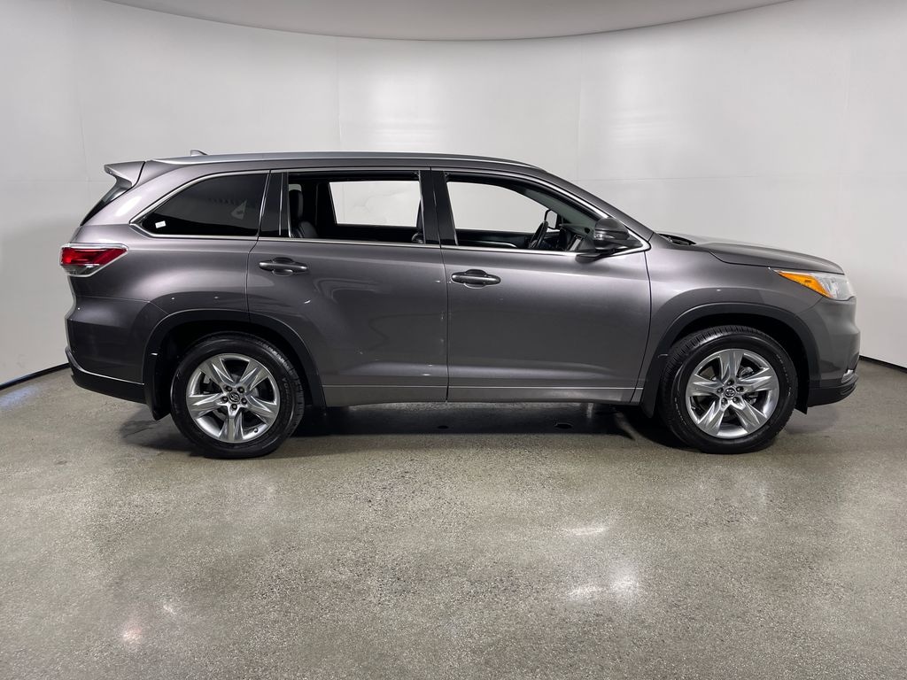 Used 2016 Toyota Highlander Limited Platinum V6 SUV