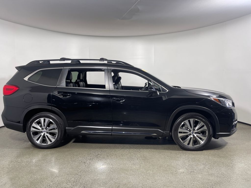 2022 Subaru Ascent Limited photo 2