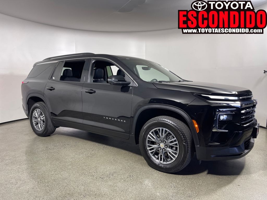 Used 2026 Chevrolet Traverse LT SUV
