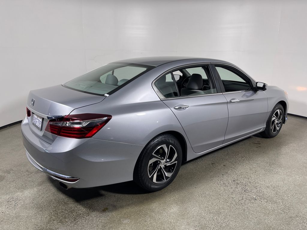 2016 Honda Accord LX photo 3