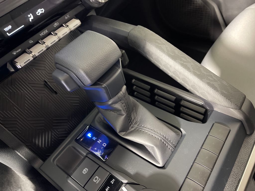 2026 Toyota Tacoma SR5 - Photo 22