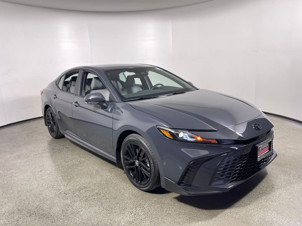 2026 Toyota Camry SE's photo