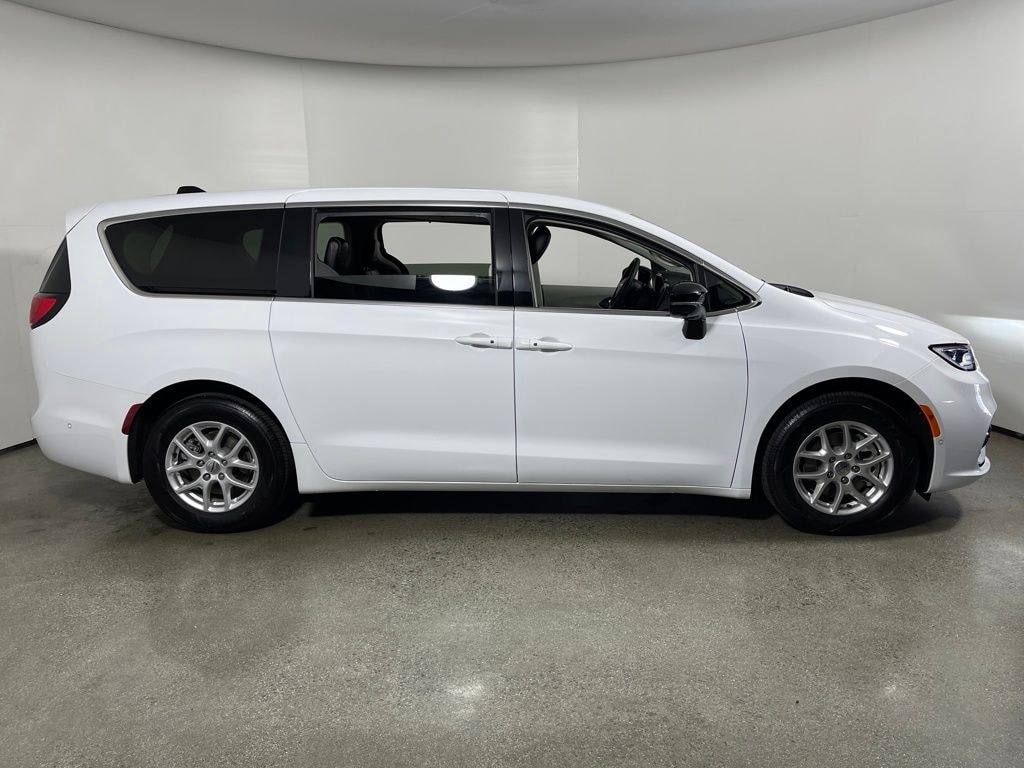Used 2024 Chrysler Pacifica Touring L Van Passenger Van