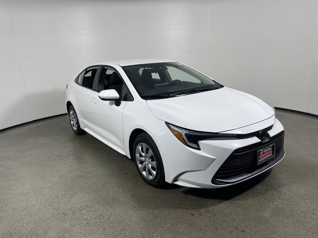 2026 Toyota Corolla LE's photo
