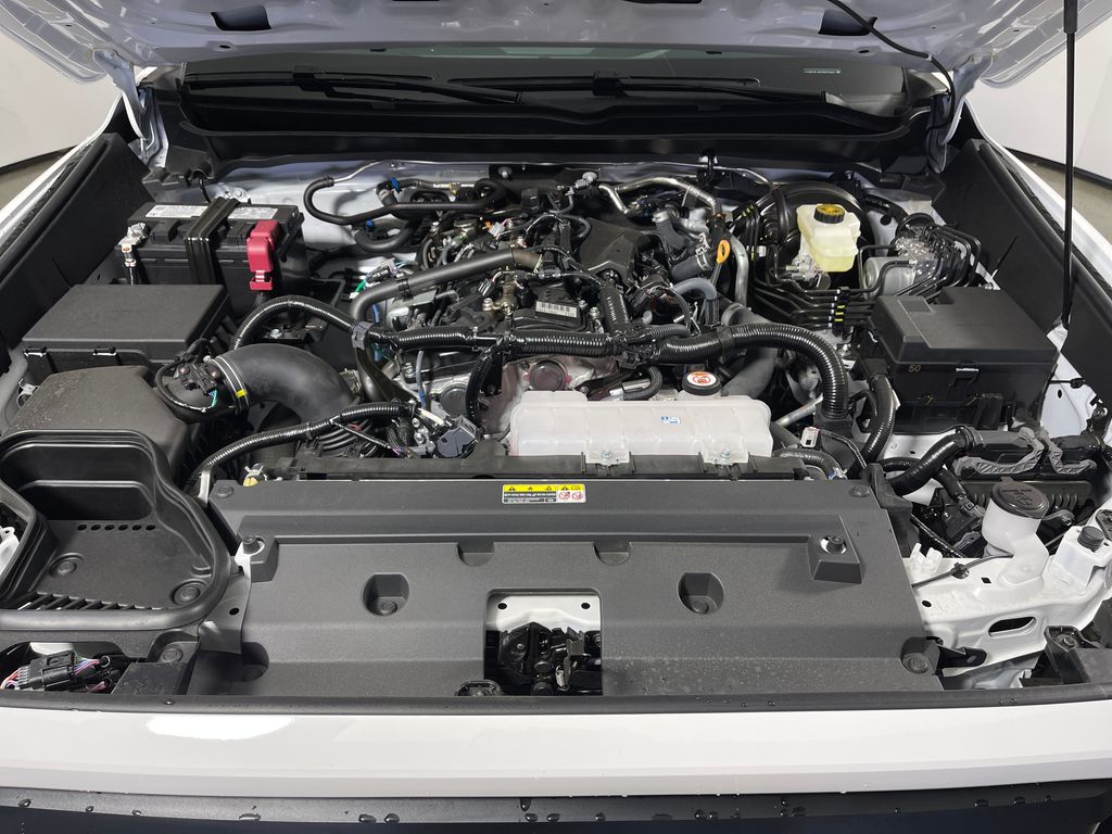 2026 Toyota Tacoma SR5 - Photo 9