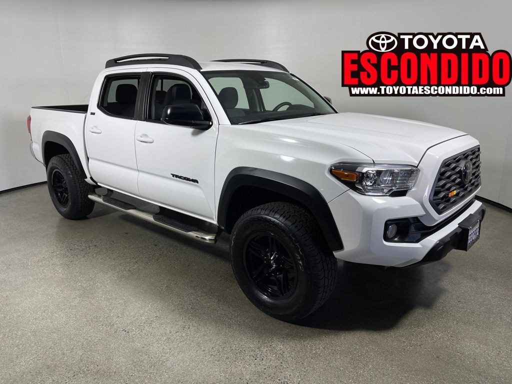 2023 Toyota Tacoma SR5's photo