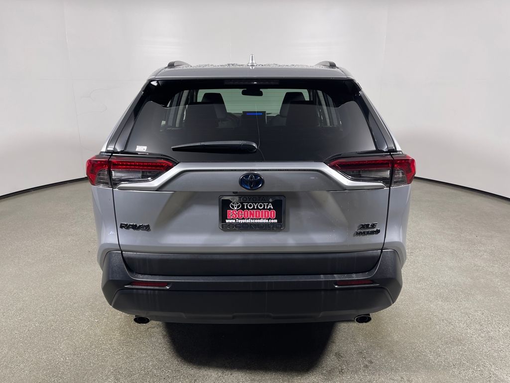 2024 Toyota RAV4 Hybrid XLE photo 3