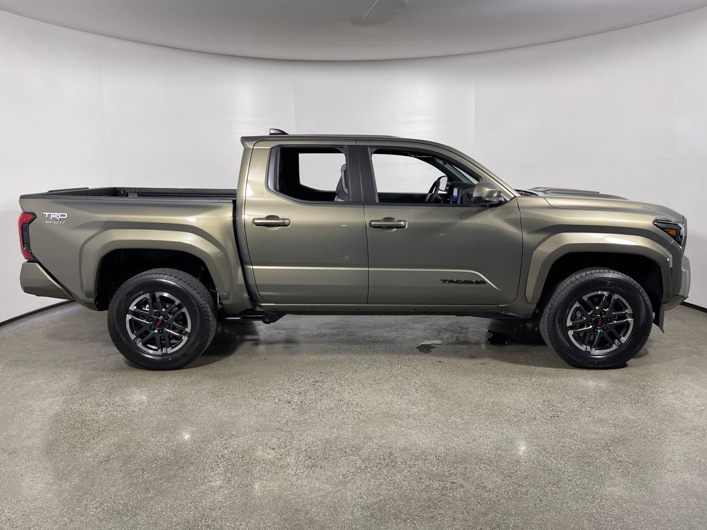 2026 Toyota Tacoma TRD Sport 4x4 Double Cab photo 2