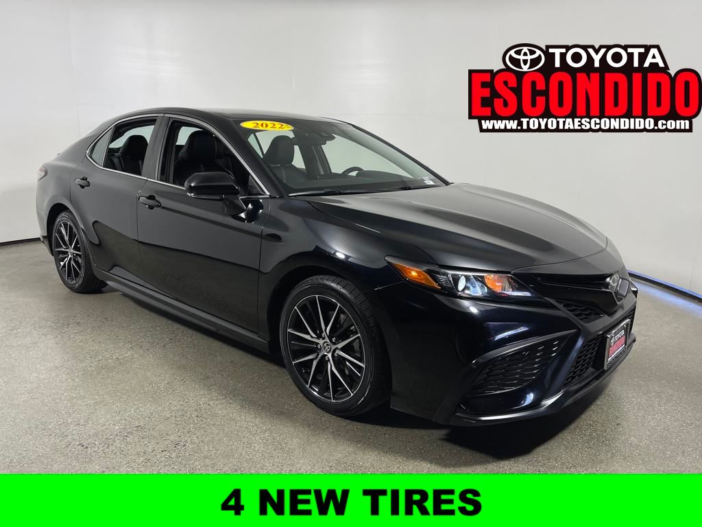 2022 Toyota Camry SE