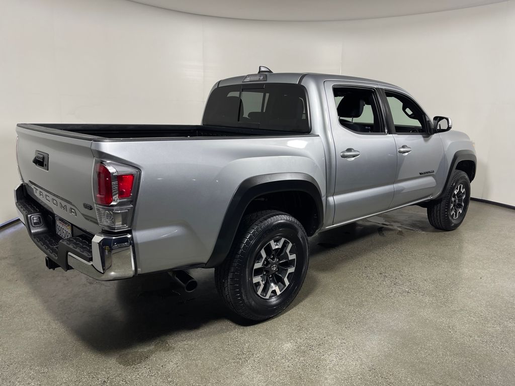 2023 Toyota Tacoma V6 4x4 photo 3