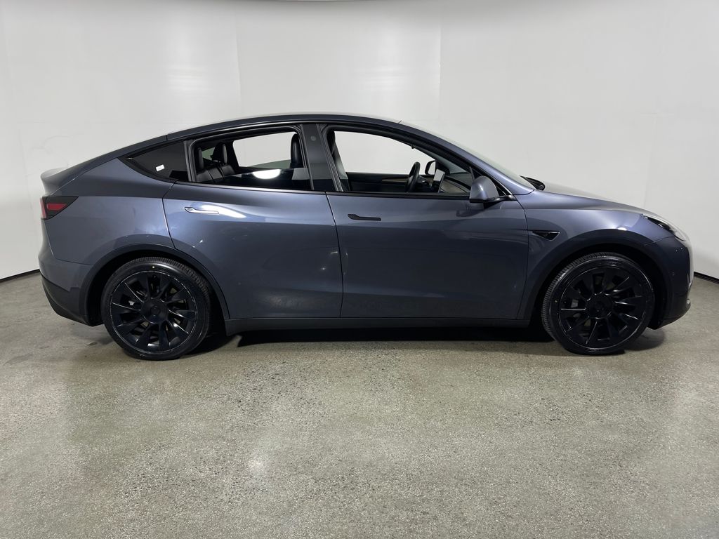 Used 2022 Tesla Model Y Long Range with VIN 7SAYGAEE0NF567846 for sale in Northfield, Minnesota