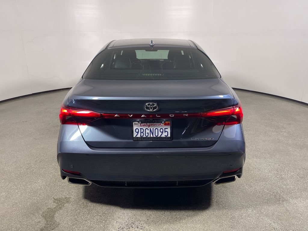 2022 Toyota Avalon Limited photo 3