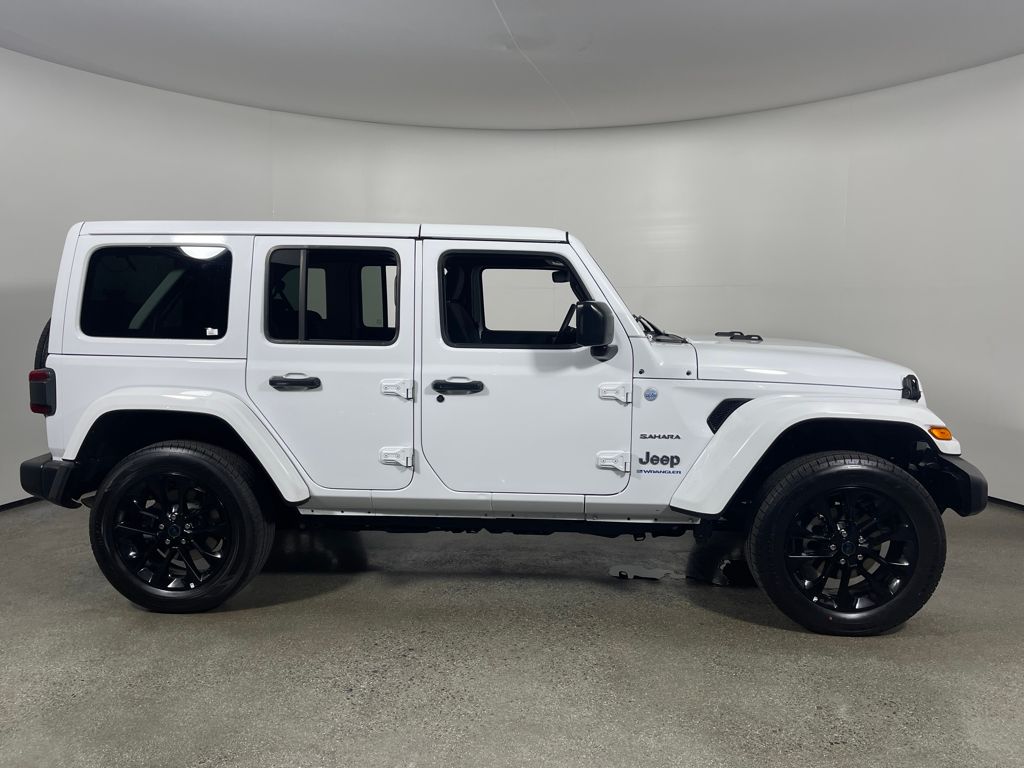 2024 Jeep Wrangler 4xe Sahara photo 2