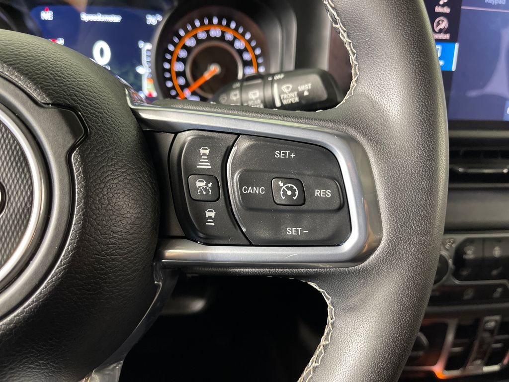 2025 Jeep Wrangler 4-Door Sahara - Photo 27