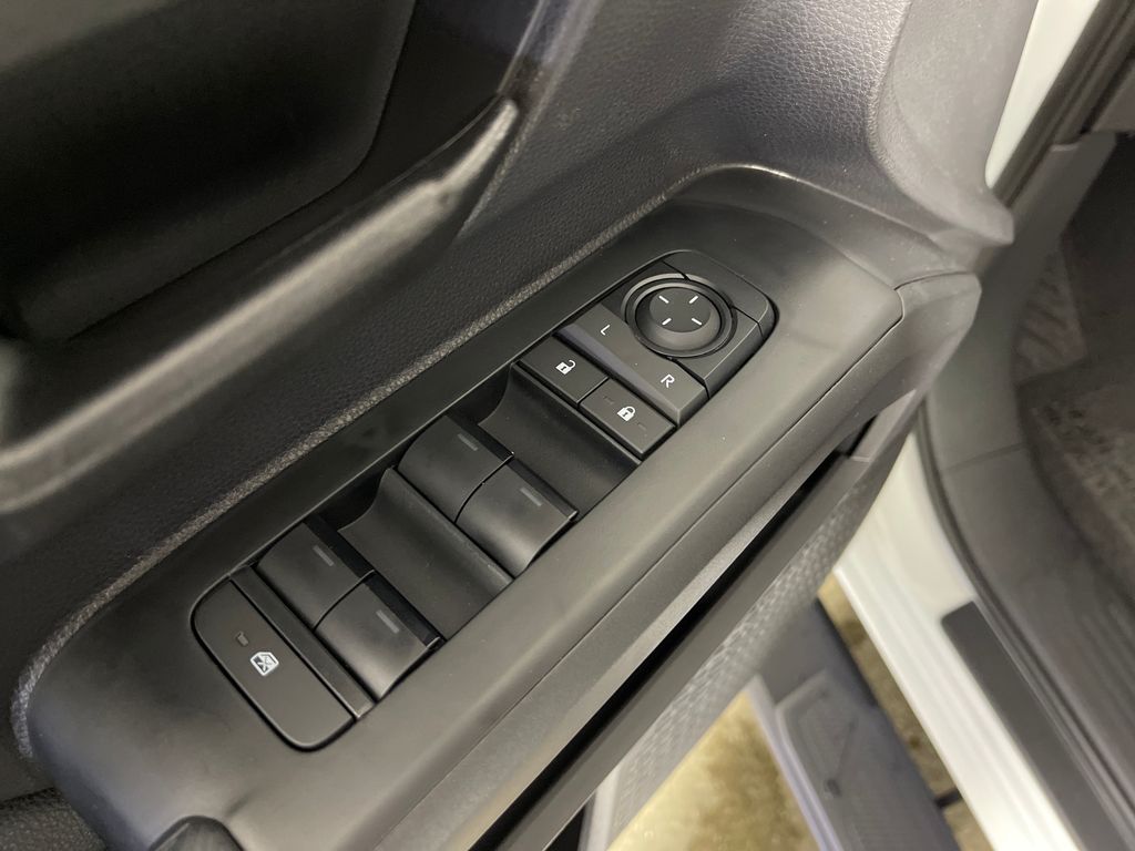 2026 Toyota Tacoma SR5 - Photo 16