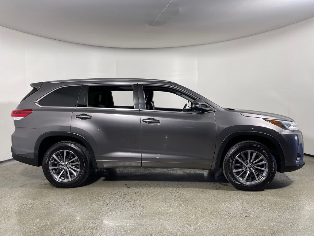 Certified 2017 Toyota Highlander SUV