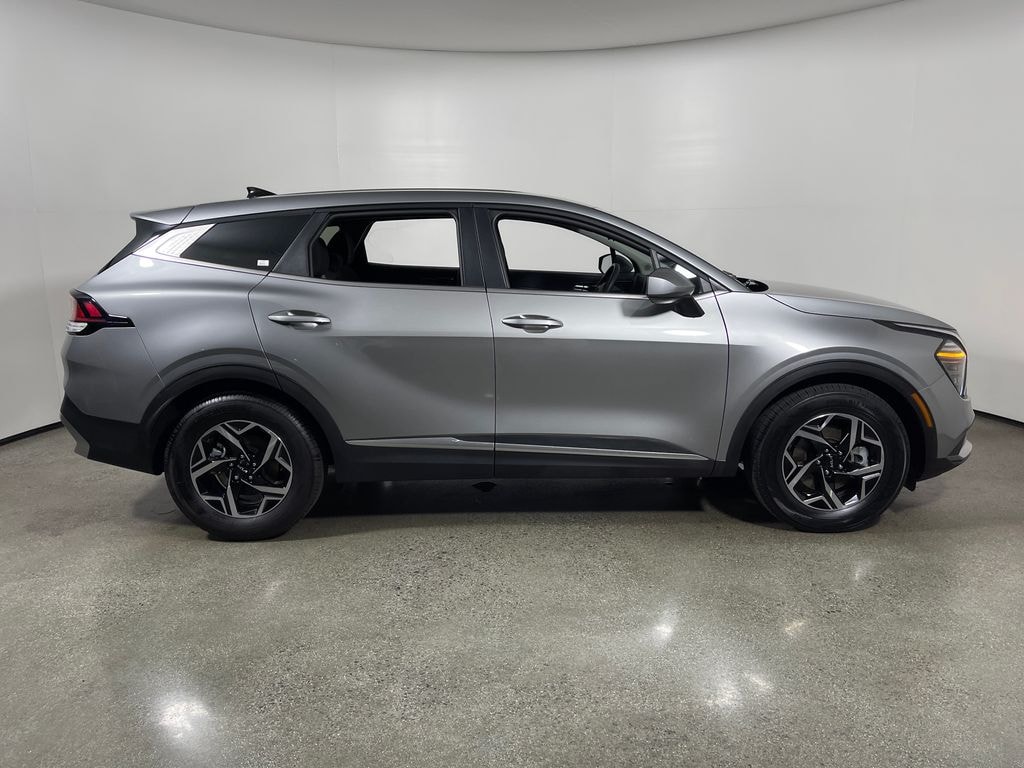 Used 2025 Kia Sportage LX SUV