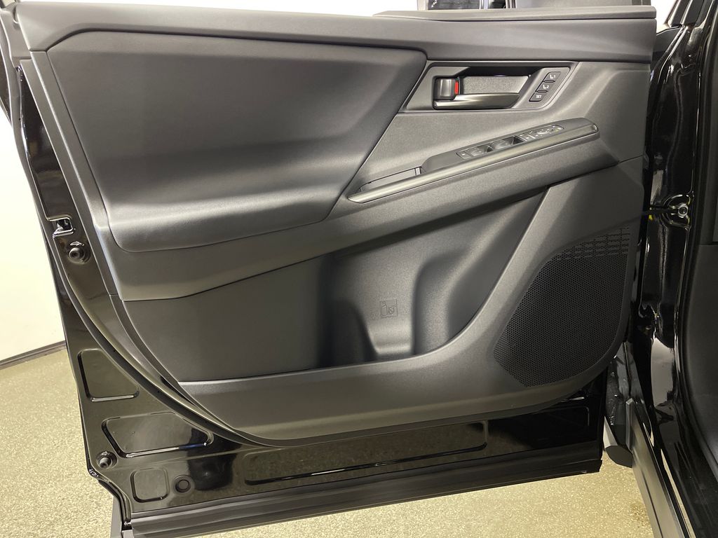 2026 Toyota bZ Woodland Woodland Premium - Photo 16