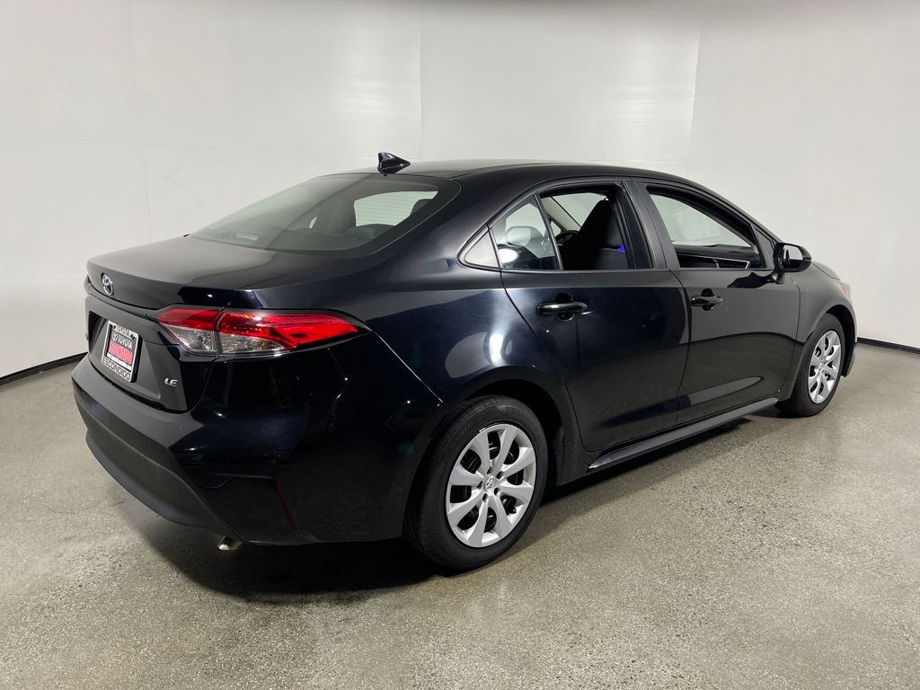 2024 Toyota Corolla LE photo 3