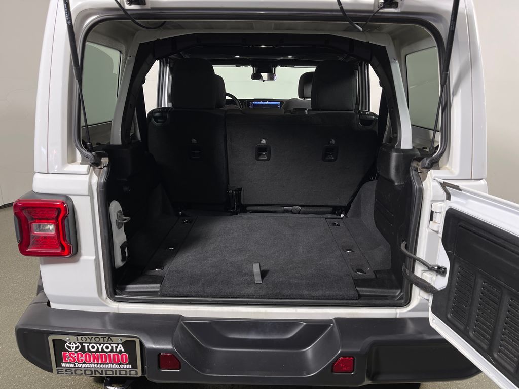 2025 Jeep Wrangler 4-Door Sahara - Photo 10
