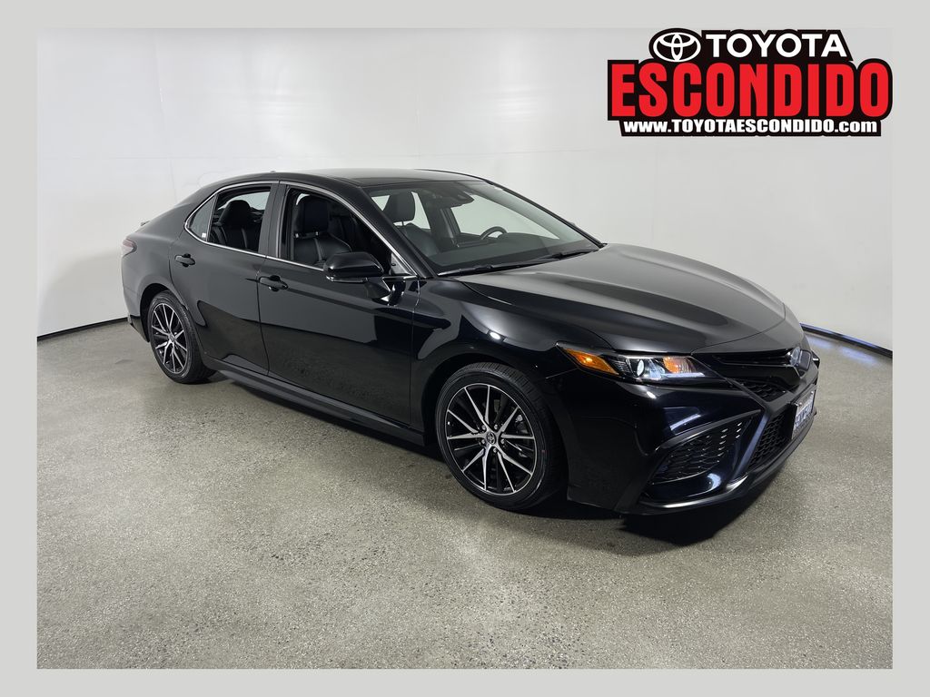 2023 Toyota Camry's photo