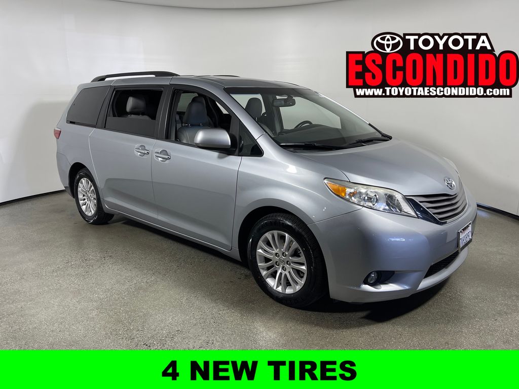 2016 Toyota Sienna's photo