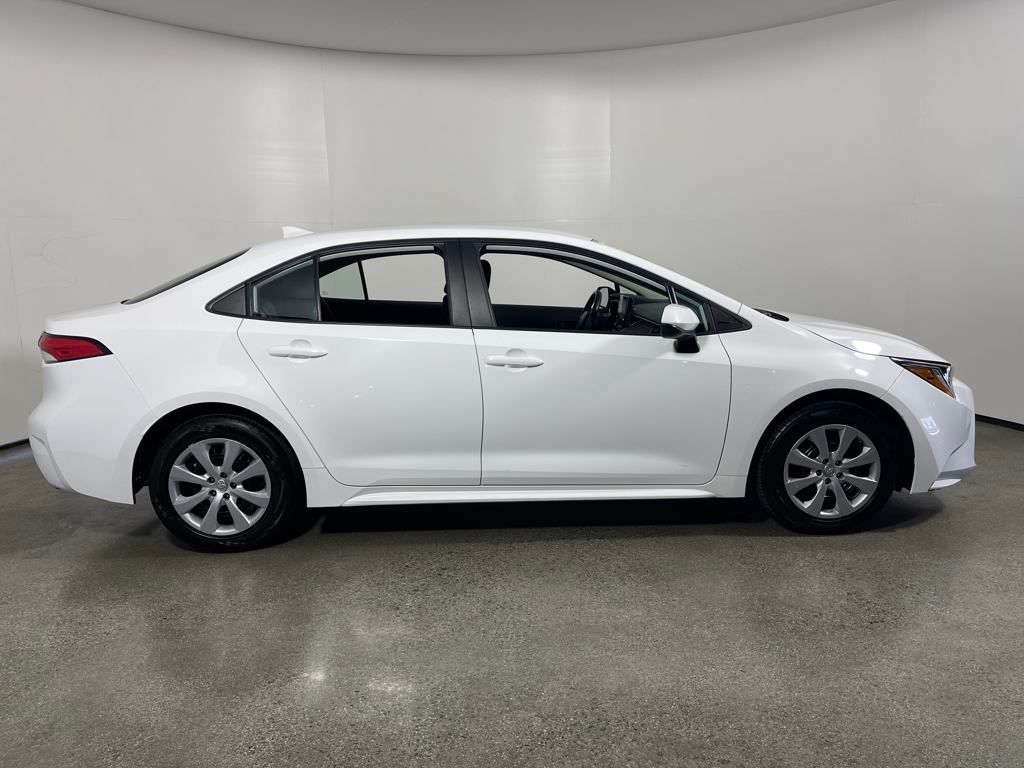 Used 2022 Toyota Corolla LE with VIN 5YFEPMAE1NP367845 for sale in Northfield, Minnesota