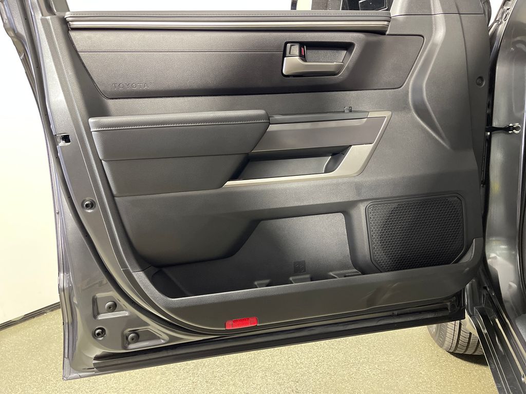 2026 Toyota Tundra SR5 - Photo 17