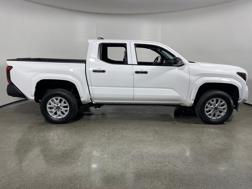 2026 Toyota Tacoma SR's photo