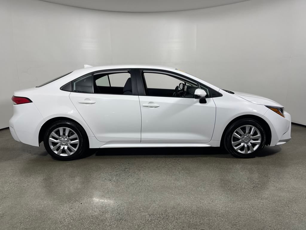 Used 2022 Toyota Corolla LE with VIN 5YFEPMAE3NP331249 for sale in Northfield, Minnesota
