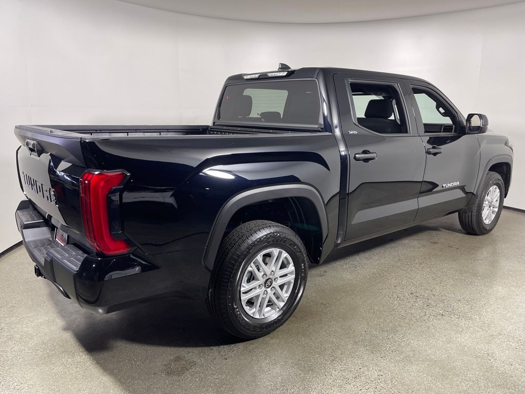 New 2026 Toyota Tundra SR5 SR5 CREWMAX 5.5