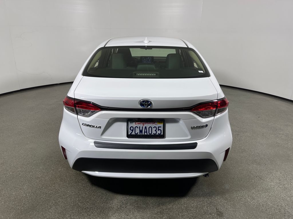 2022 Toyota Corolla Hybrid LE photo 4