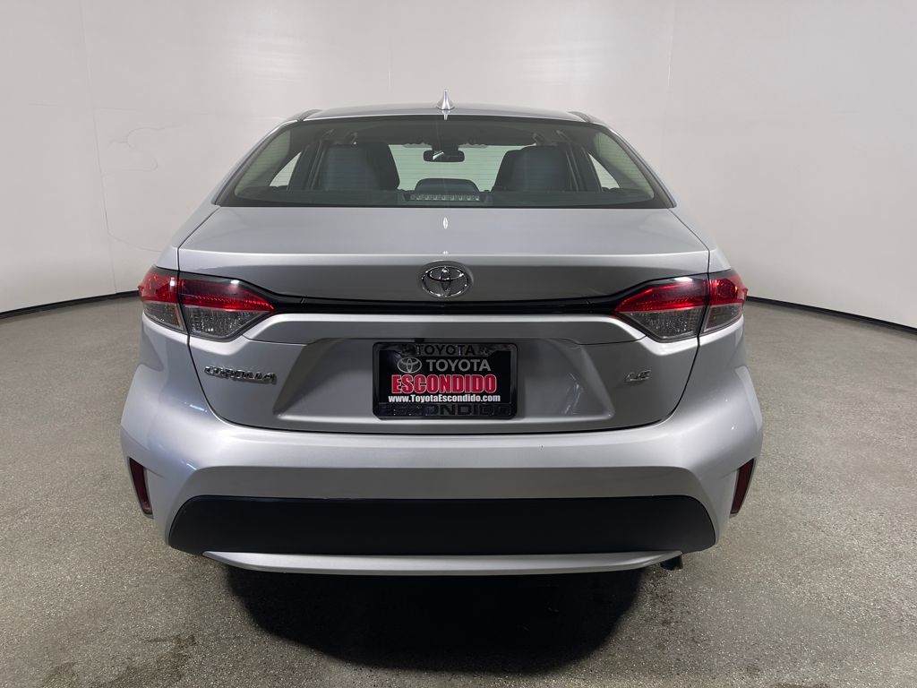 2022 Toyota Corolla LE photo 4