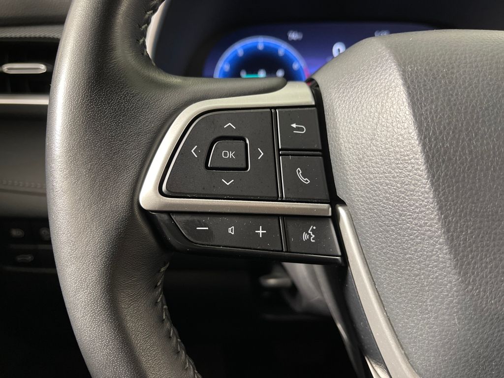 2025 Toyota Highlander XSE - Photo 26
