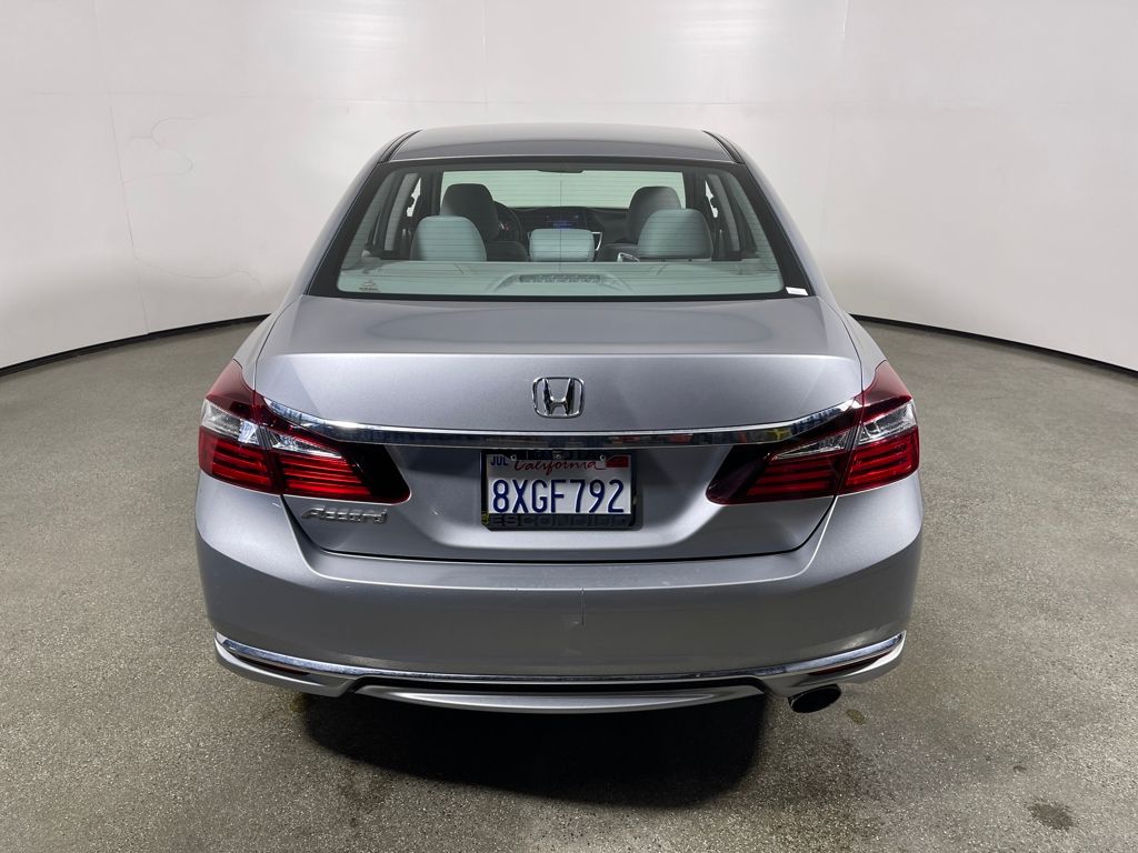 2016 Honda Accord LX photo 4