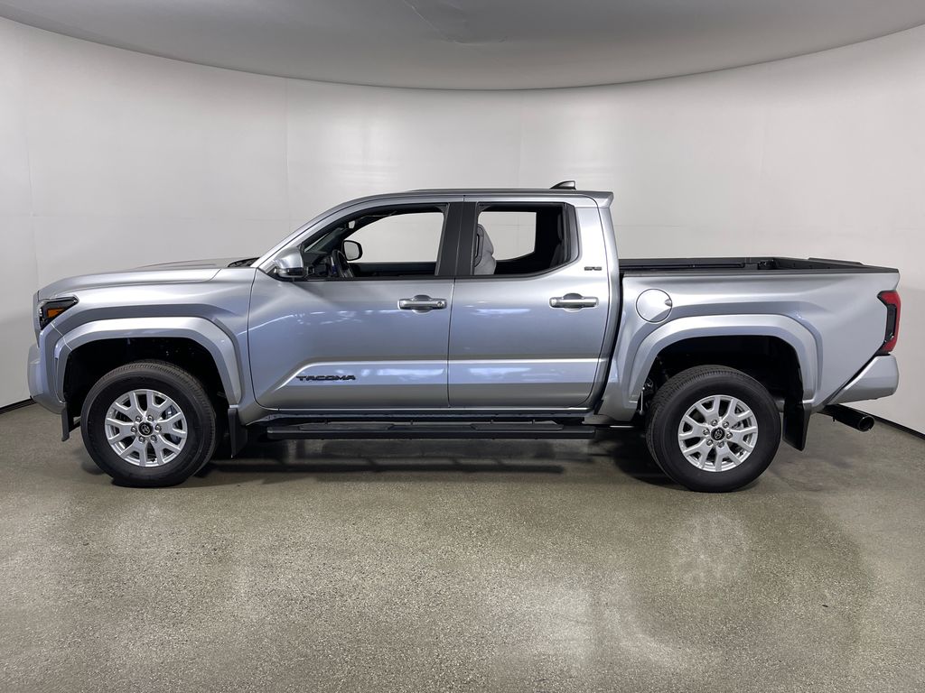 2026 Toyota Tacoma SR5 - Photo 6
