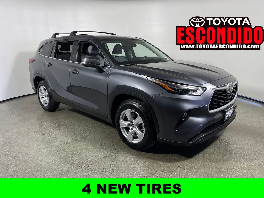 2022 Toyota Highlander LE 4x2 V6's photo