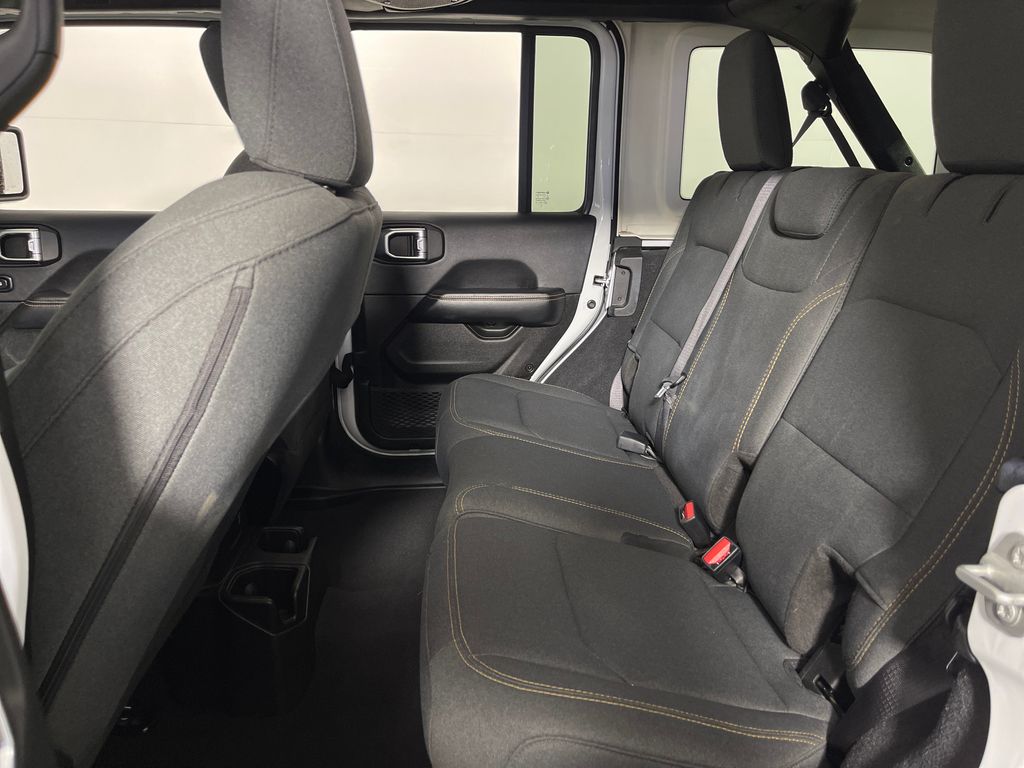 2025 Jeep Wrangler 4-Door Sahara - Photo 13