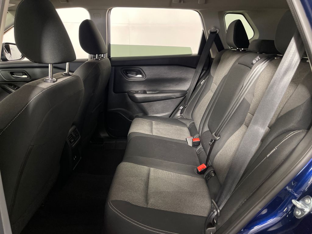 2025 Nissan Rogue SV - Photo 13