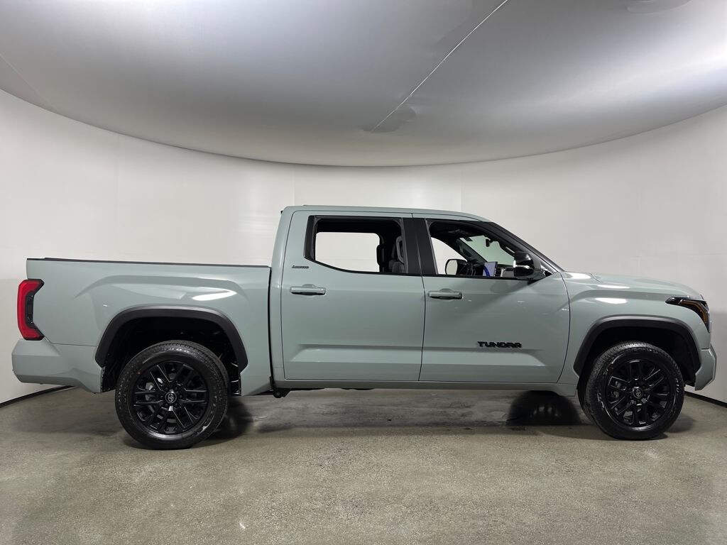 New 2026 Toyota Tundra Limited LIMITED CREWMAX 5.5