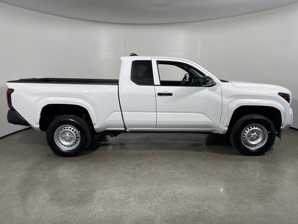 New 2025 Toyota Tacoma SR 4X2 XTRACAB