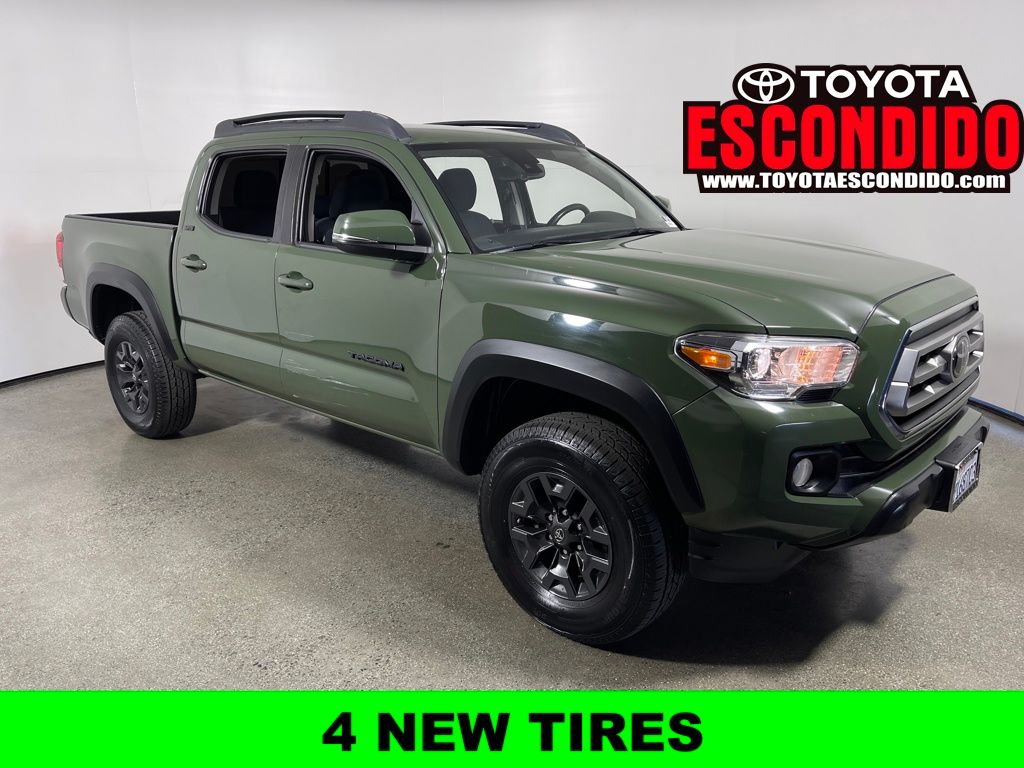 2021 Toyota Tacoma SR5's photo