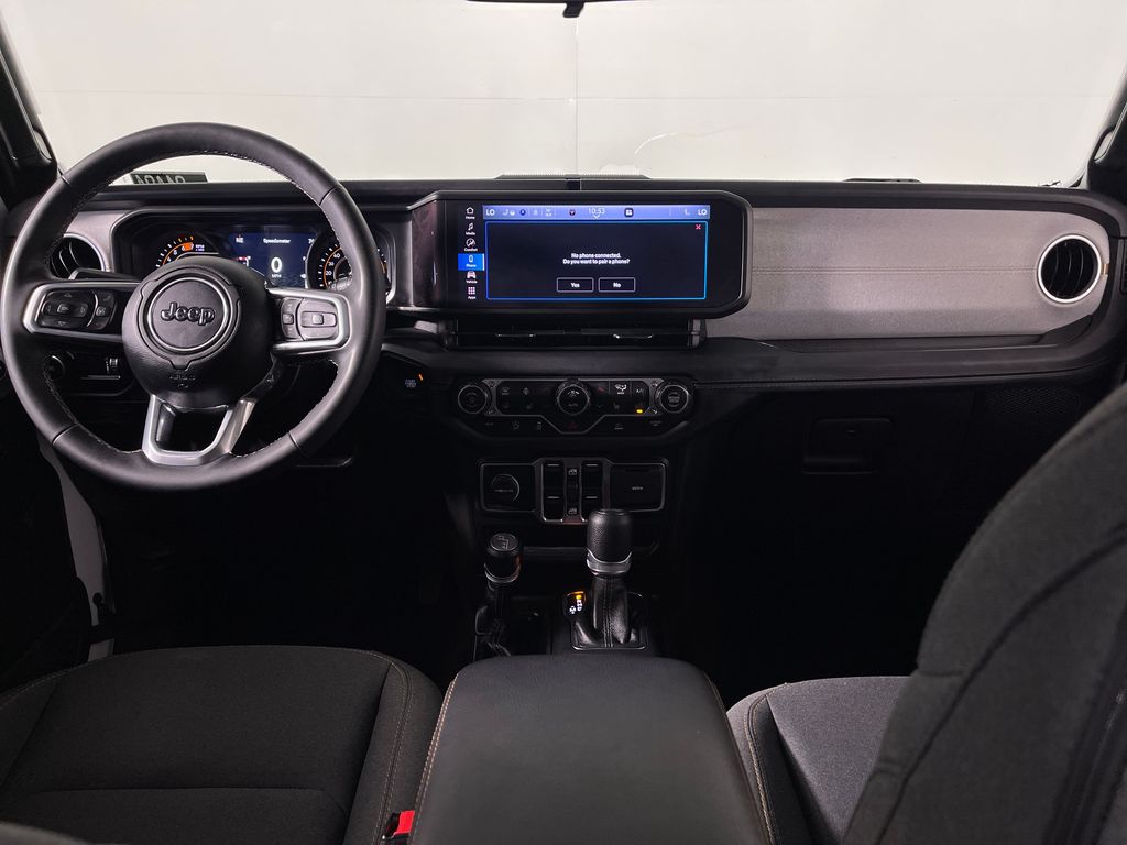 2025 Jeep Wrangler 4-Door Sahara - Photo 14