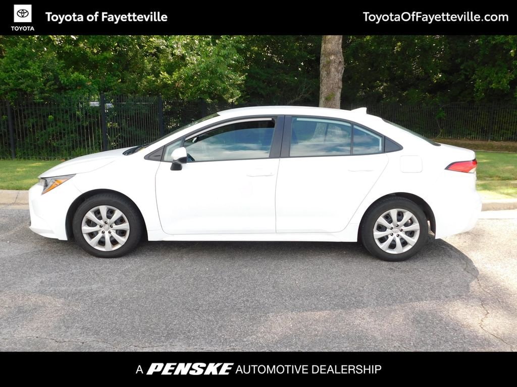 Used 2024 Toyota Corolla LE with VIN 5YFB4MDE4RP086958 for sale in Northfield, Minnesota