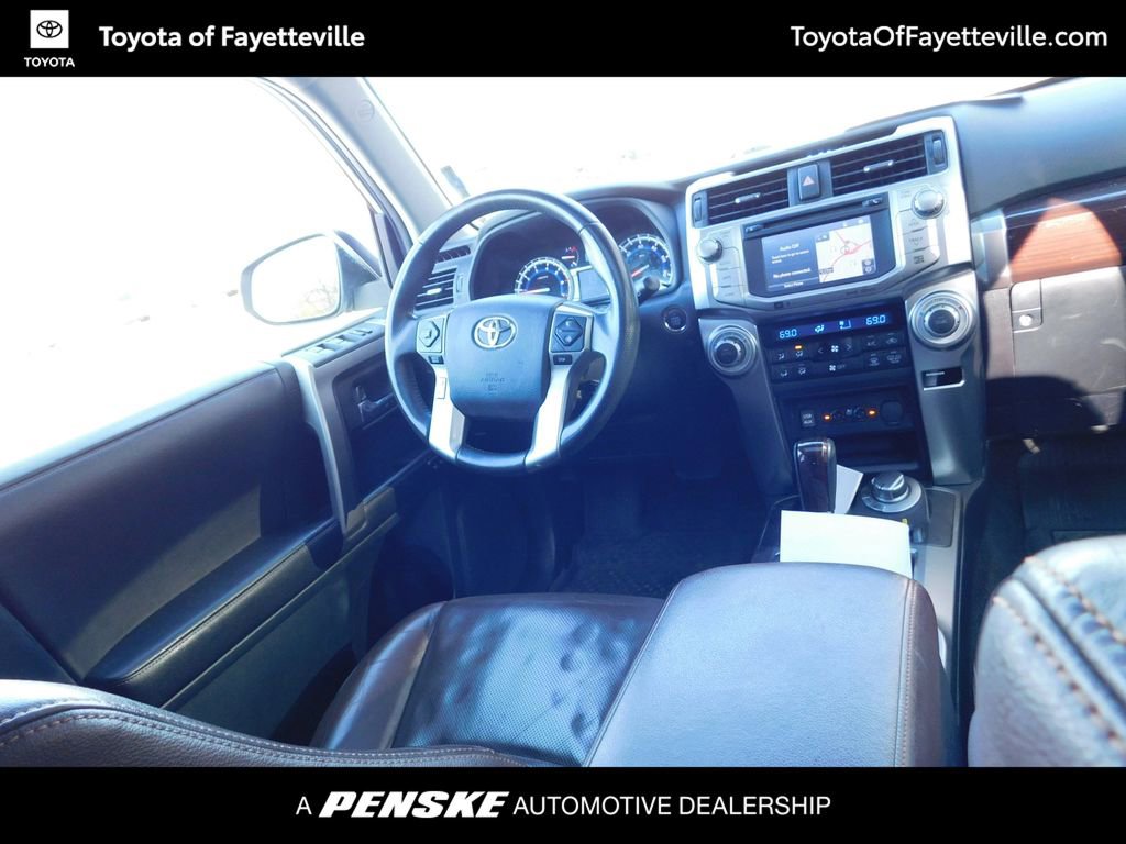 2016 Toyota 4Runner Limited photo 3